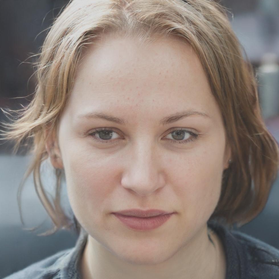 Sophie Martinez, Analyste en Investissements